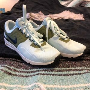 Nike Airmax Zero Edition sneakers